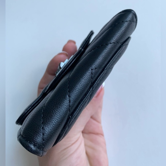 Authentic CHANEL So Black Reissue Compact Wallet Chevron Sheepskin - Picture 5 of 13